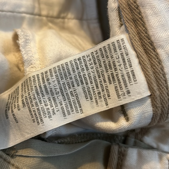 Size 2 Abercrombie & fitch tan pants zipper bottom - Picture 4 of 5